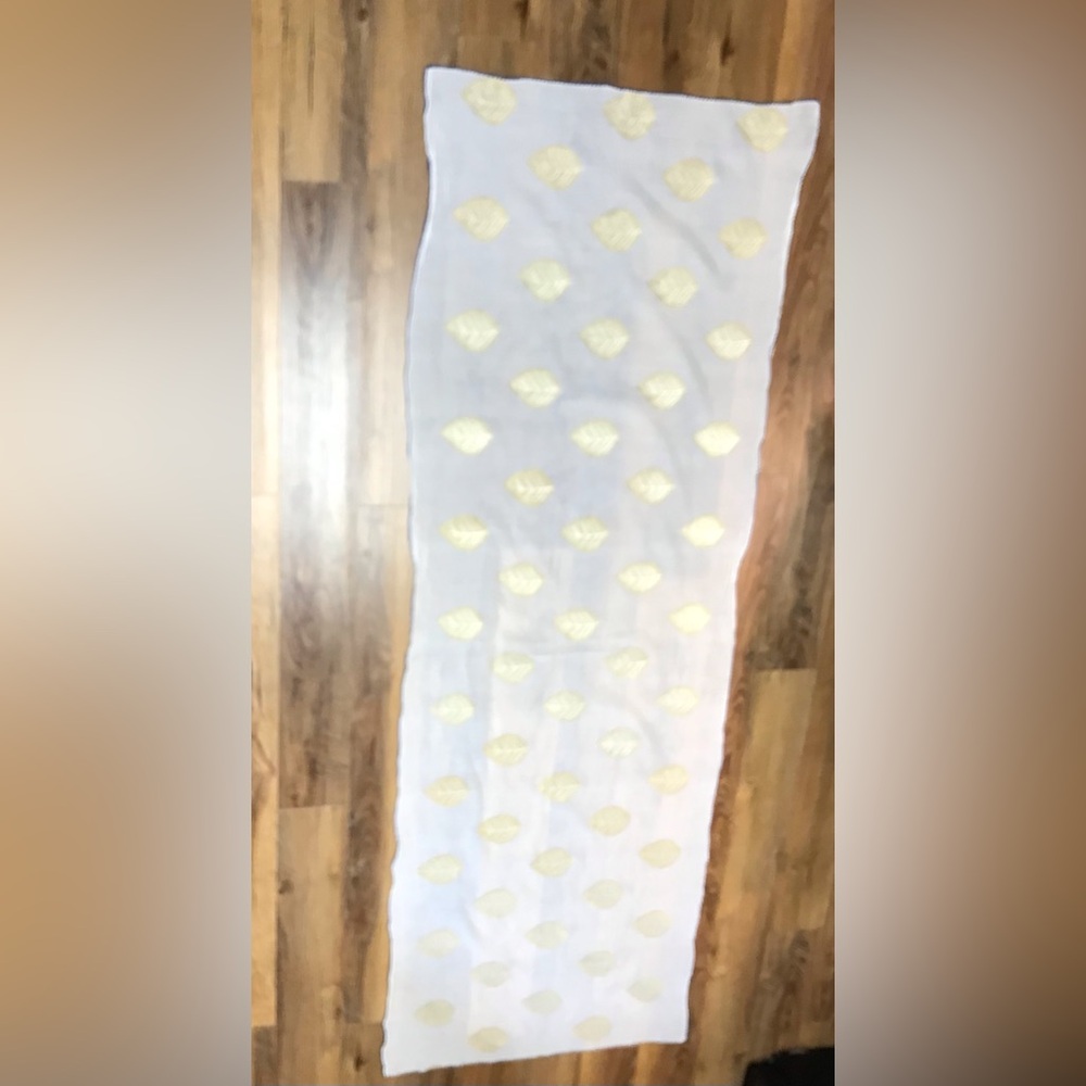 Elegant White and Yellow Scarf